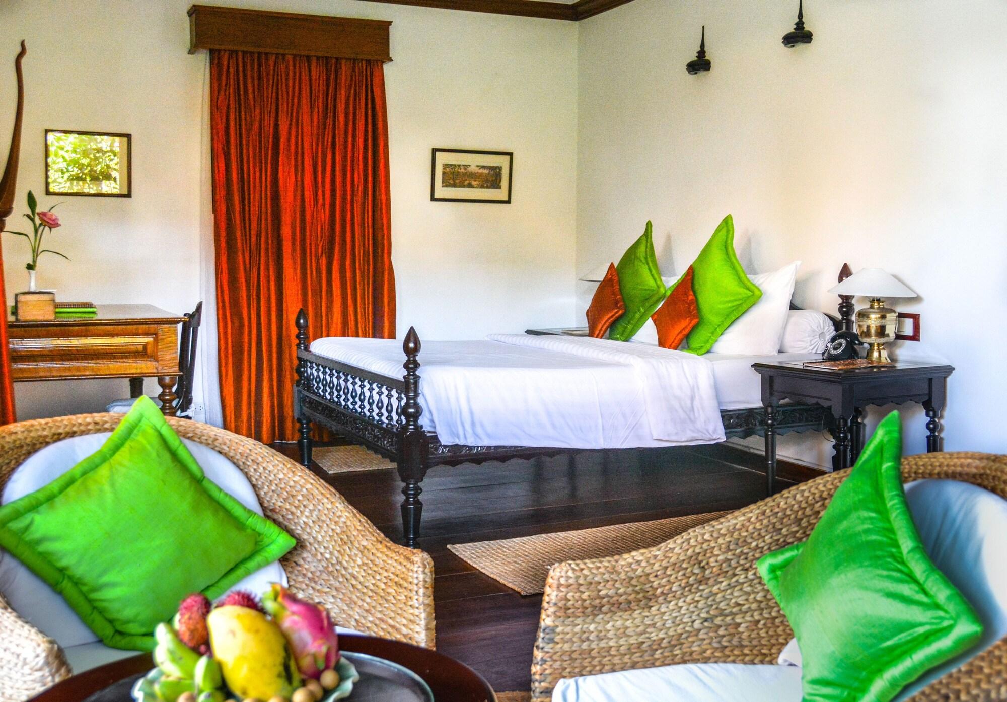 Angkor Village Hotel - Small Luxury Hotels Of The World Сіємреап Екстер'єр фото A room at the hotel