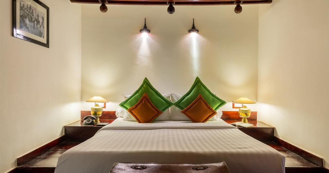 Angkor Village Hotel - Small Luxury Hotels Of The World Сіємреап Екстер'єр фото